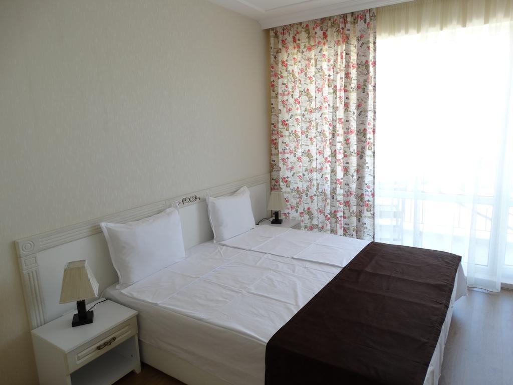 The Step Family Hotel Slantschew brjag Zimmer foto