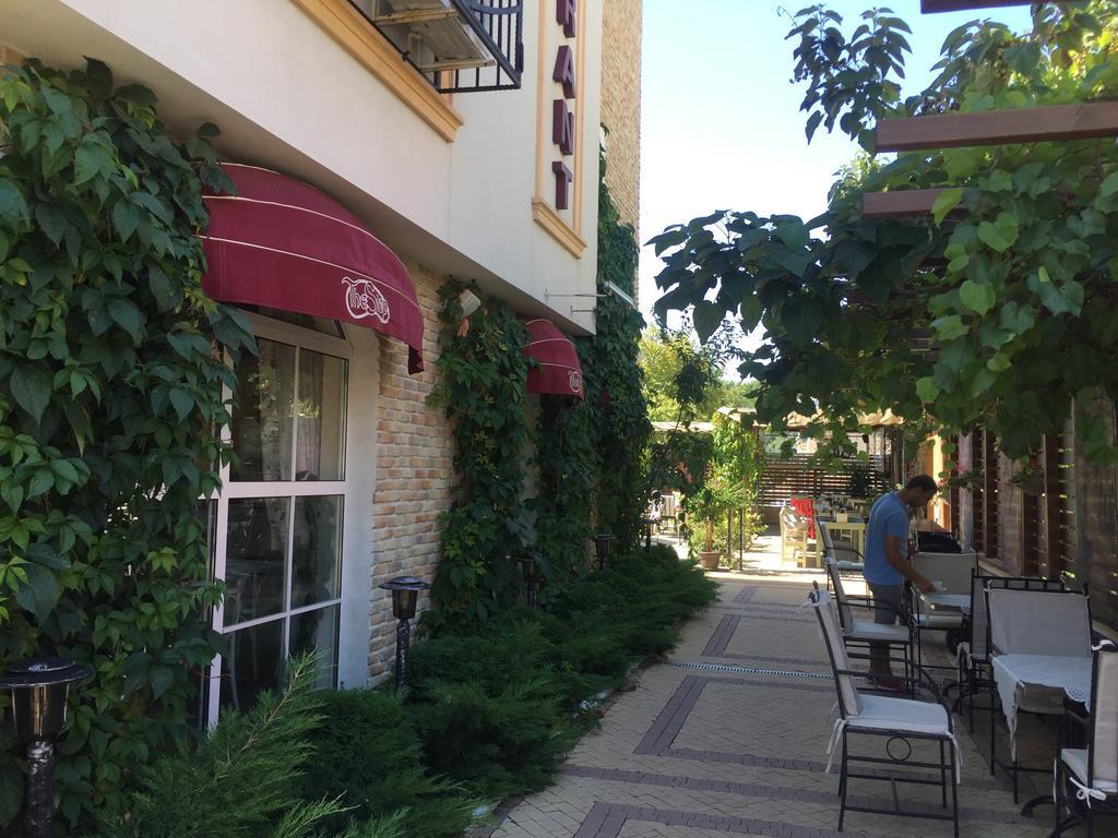 The Step Family Hotel Slantschew brjag Exterior foto